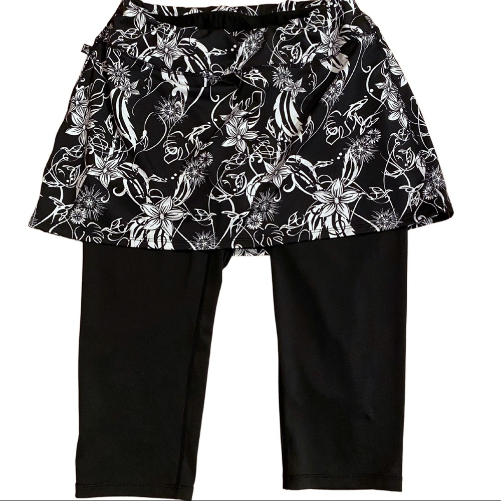 Women’s SkirtSports Lotta Breeze Capri Skirt size Medium